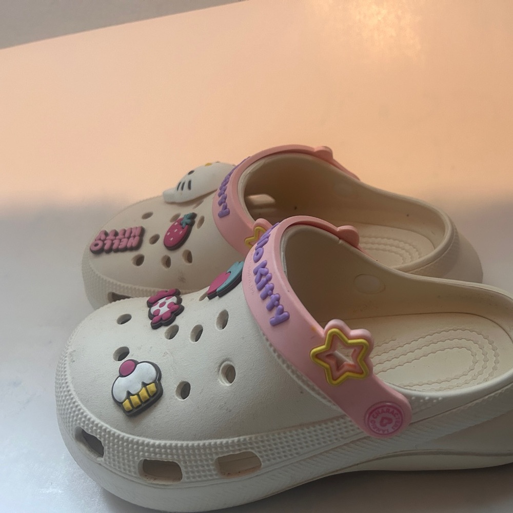 Unique Hello kitty platform crocs